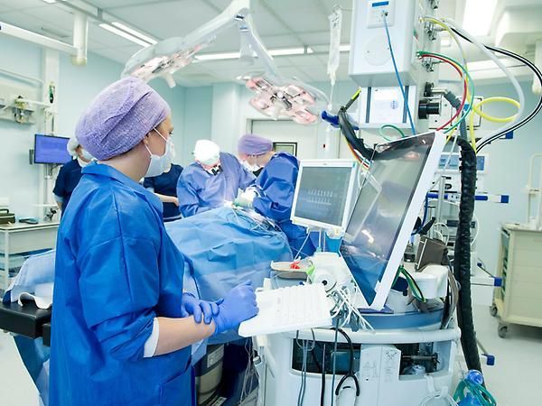 Medical bus equipped with AI in Romania